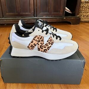 Women’s New Balance 327 Sneaker